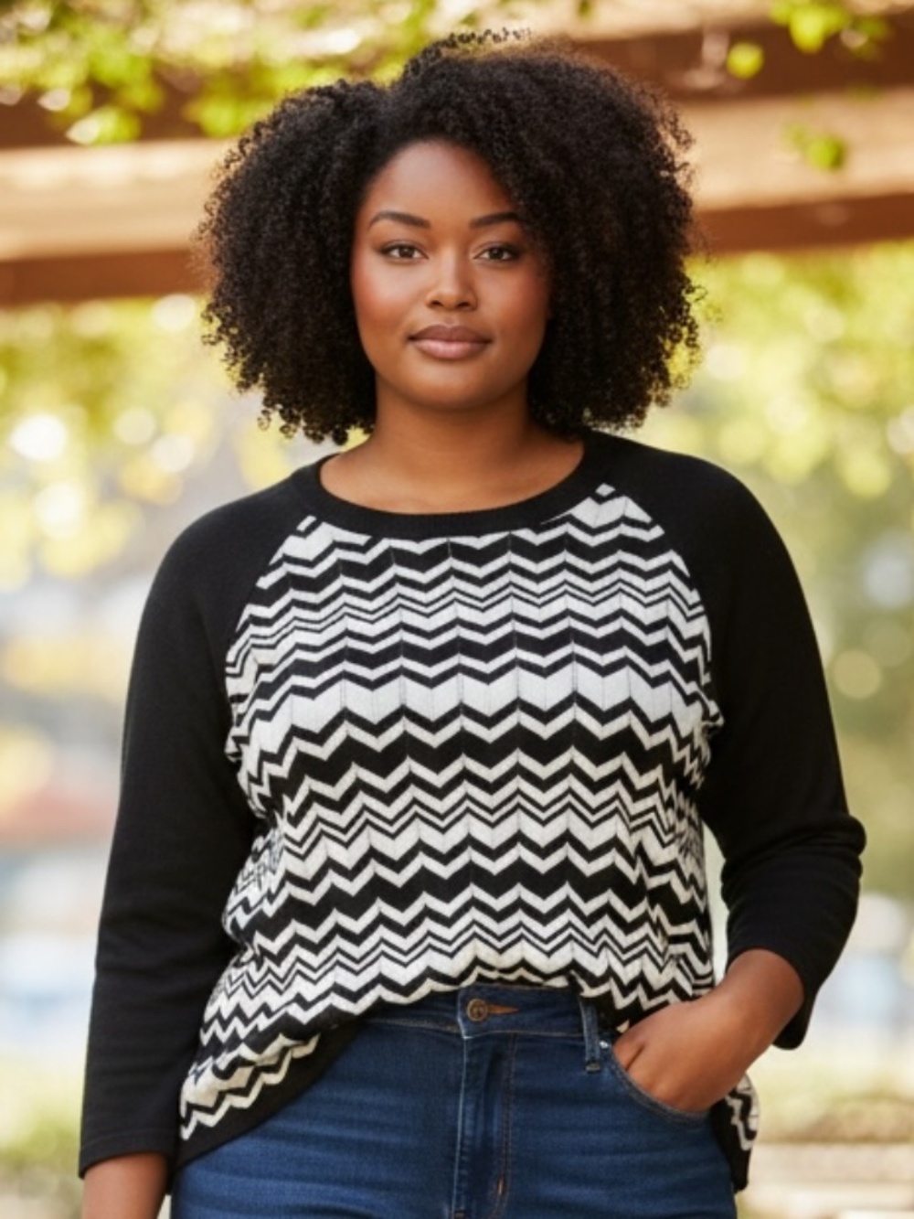 🤩Ravel Black & White Chevron Lightweight Sweater - size L